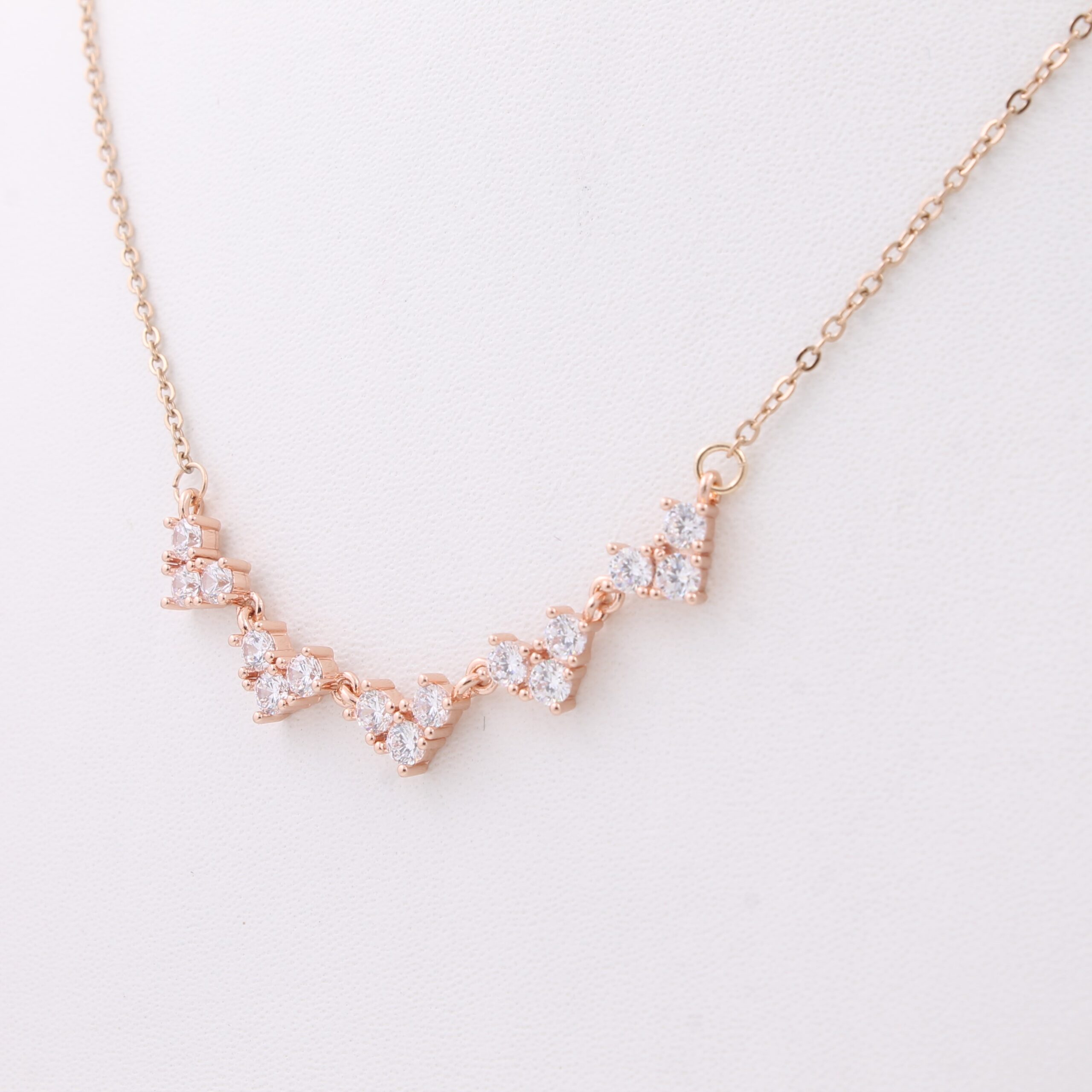 MULTIPLE WHITE AD HEART NECKLACE