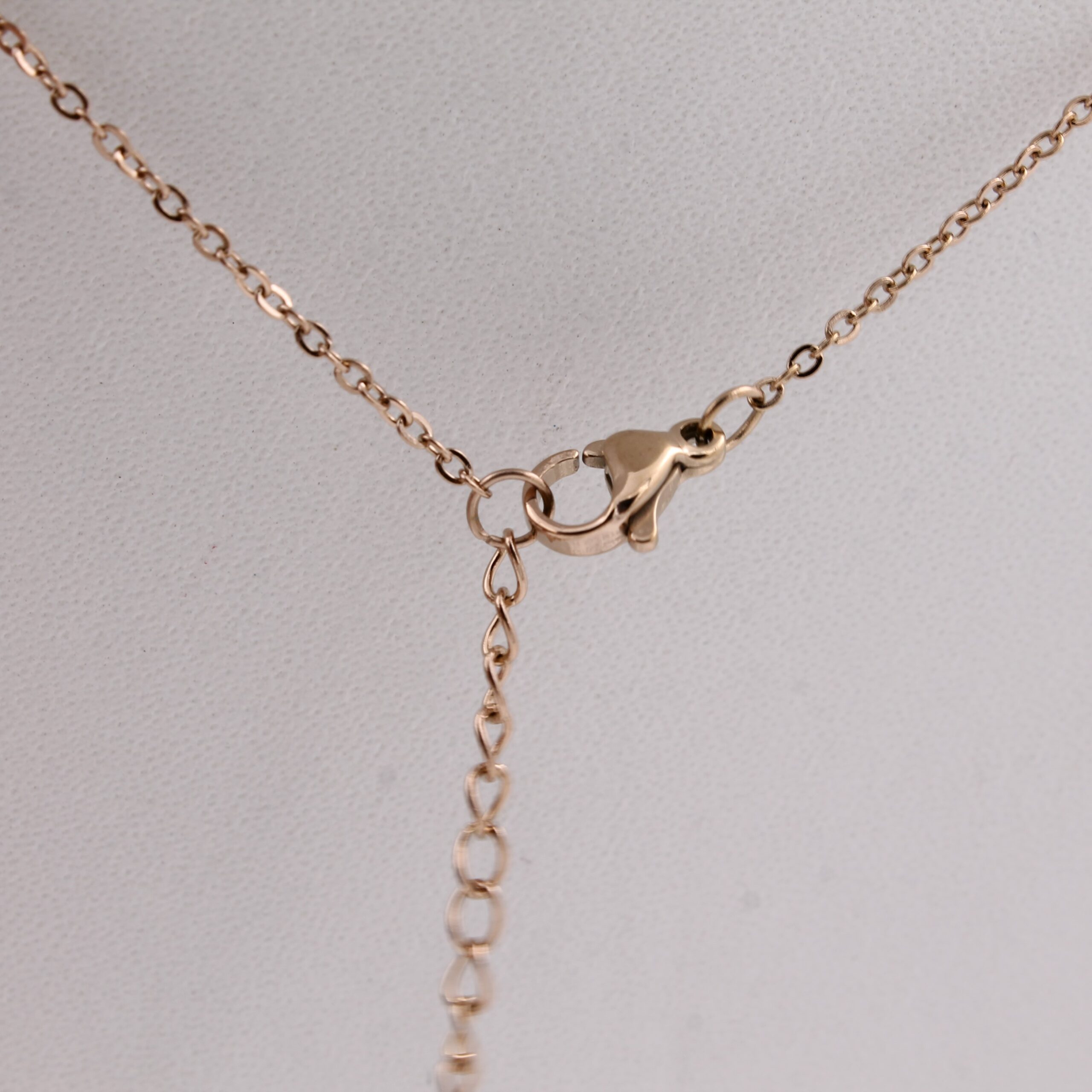 MULTIPLE WHITE AD HEART NECKLACE - Image 5