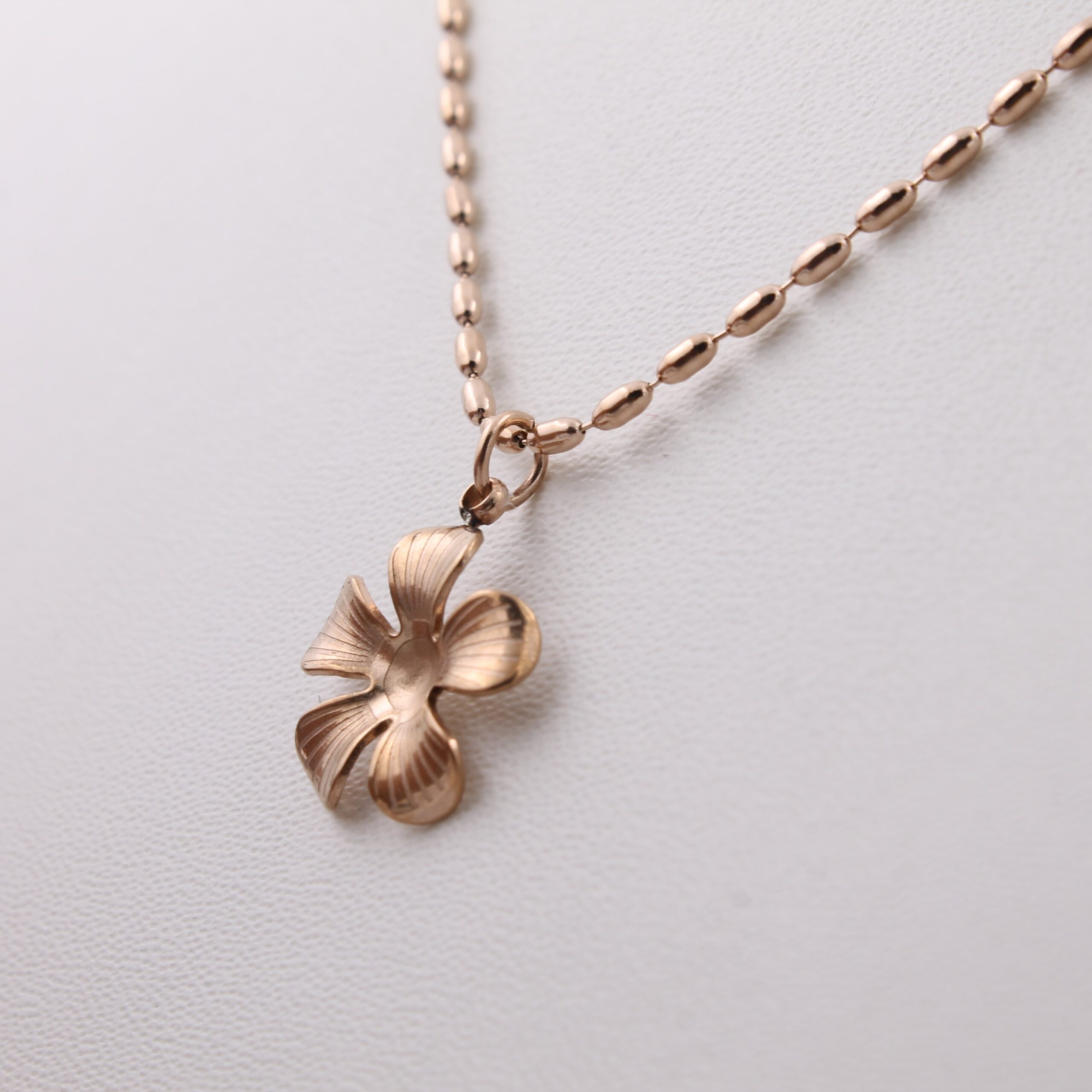 CHERRY BLOSSOM PENDANT CHAIN - Image 3