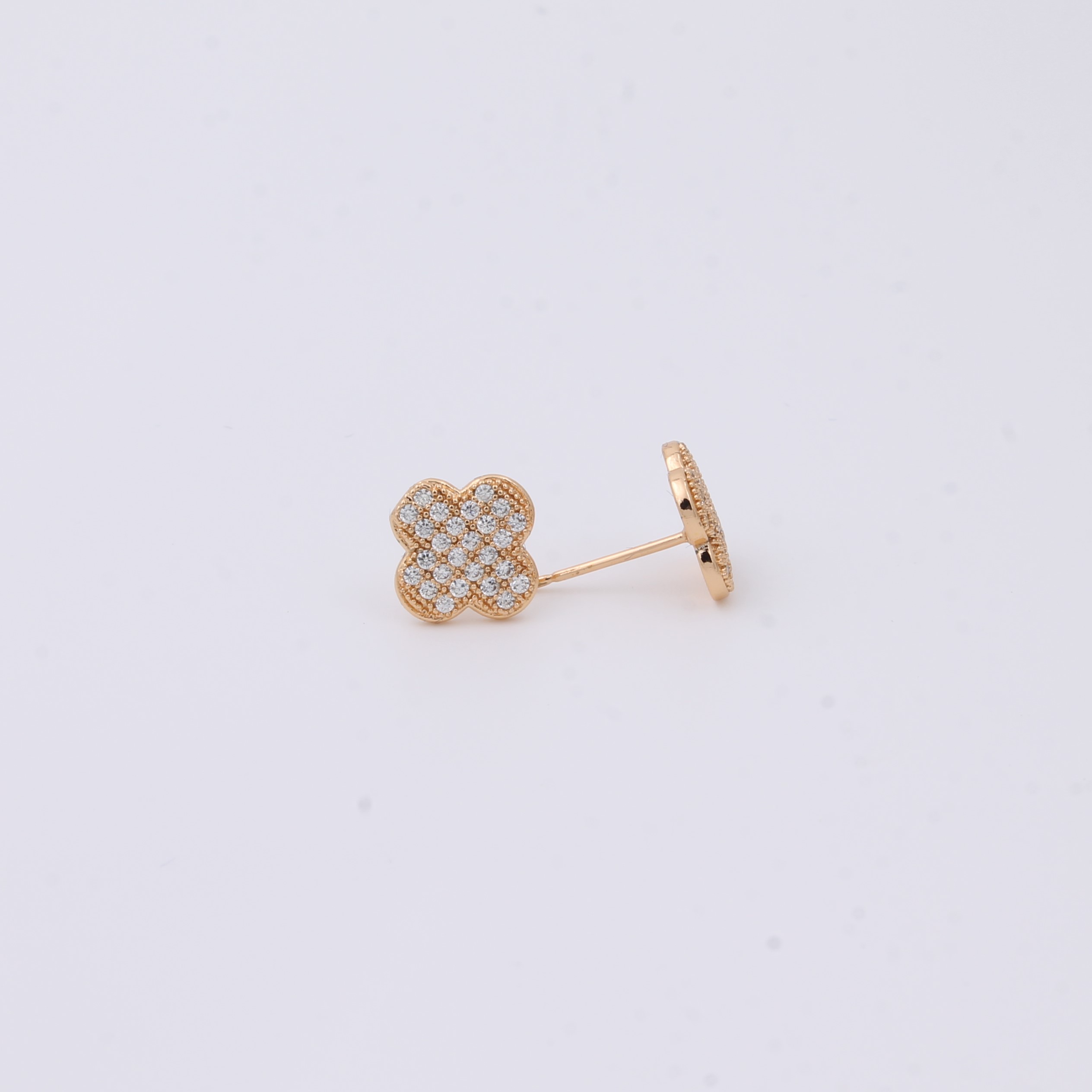STUD EARRING WITH DIAMOND WORK - Image 3