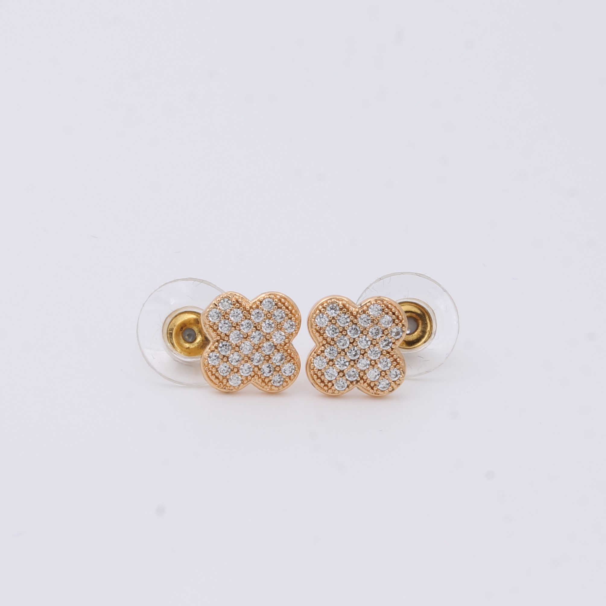 STUD EARRING WITH DIAMOND WORK